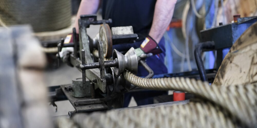 Mennens video podcast Er zit een kink in de kabel | Mennens Nederland